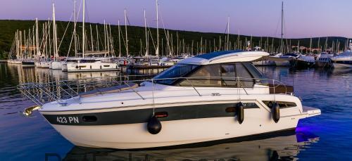 Bavaria S33 HT tekniska specifikationer och recensioner